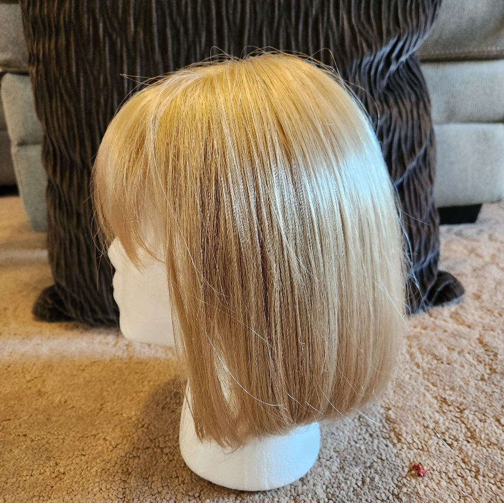 WIG - Picture 2 of 5